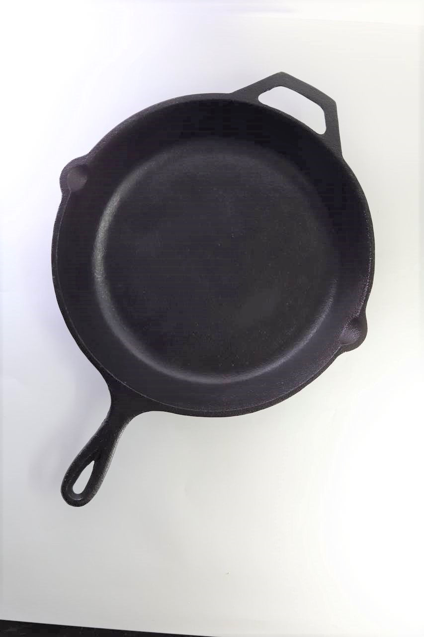 Cast Iron Skillet (3 sizes)